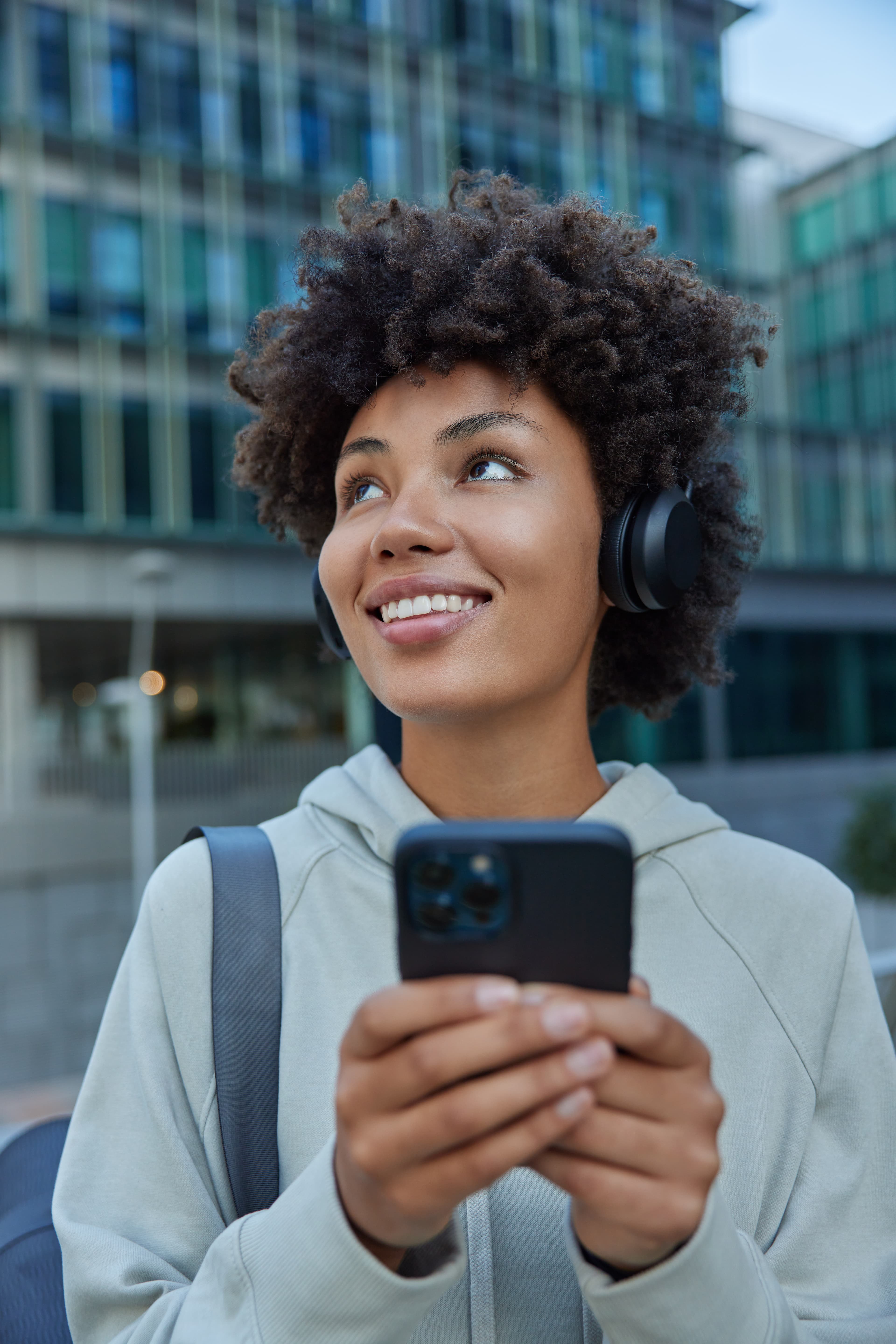 Cliente feliz e protegido com a Alpha Proteções